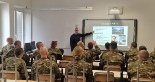 Presenting Slovenia’s Security Architecture within Basic Military Training